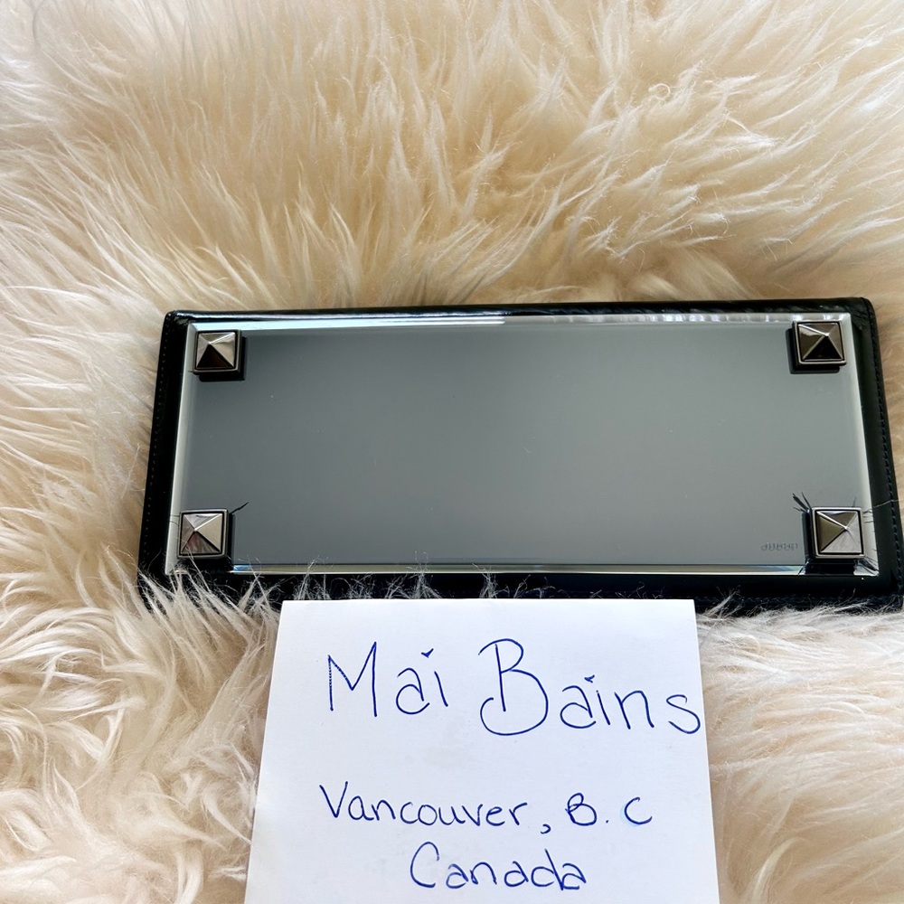 Gucci Black Patent Leather Tempered Glass Broadway Clutch